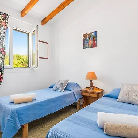 Villa Can Delfín - *